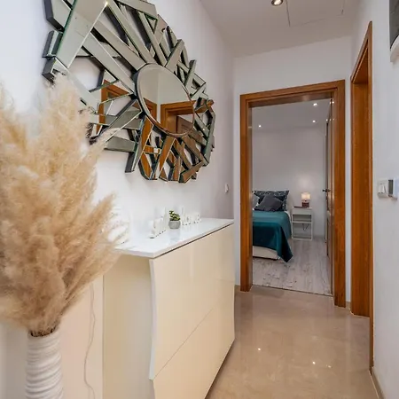 4 Bedroom Gorgeous In Holiday home