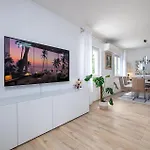 بيت للعطل 4 Bedroom Gorgeous In