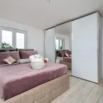 4 Bedroom Gorgeous In بيت للعطل بولا