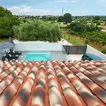 4 Bedroom Gorgeous In بيت للعطل